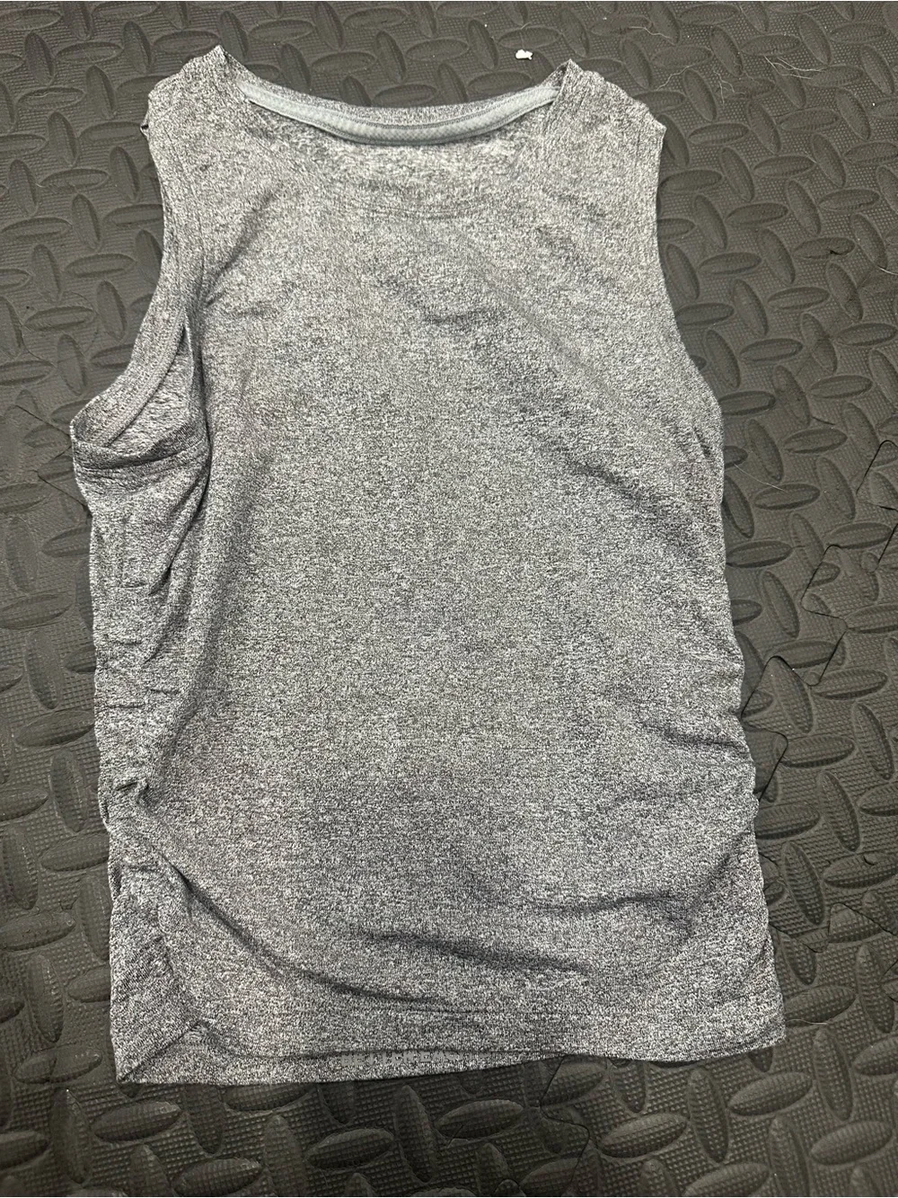 Lululemon license to train tight fit tank top size 6 heathered black